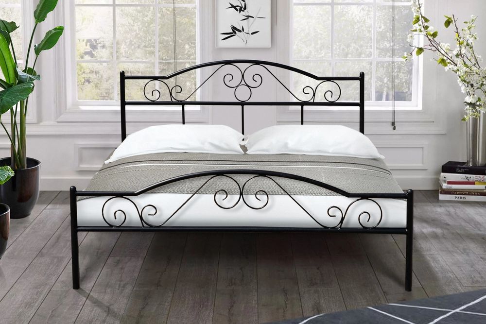 Кровать двуспальная