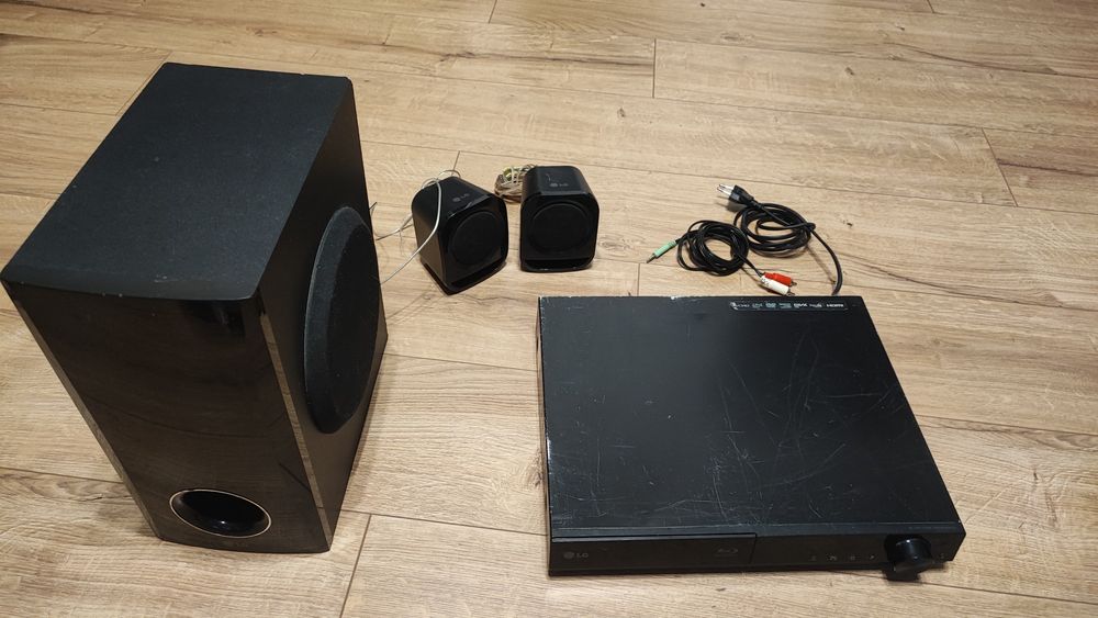 LG odtwarzacz Blu-ray z AUX