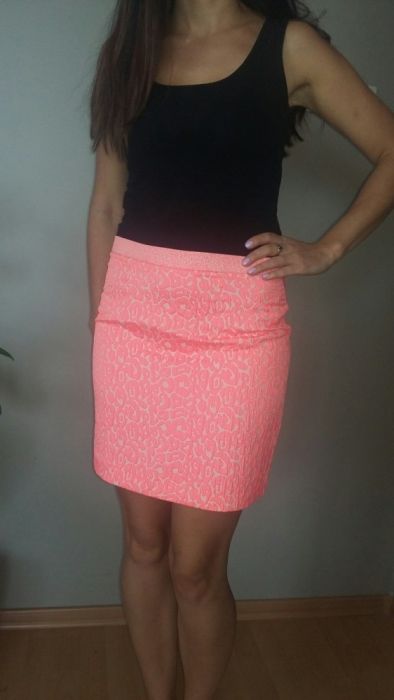 Spódnica rożowa M