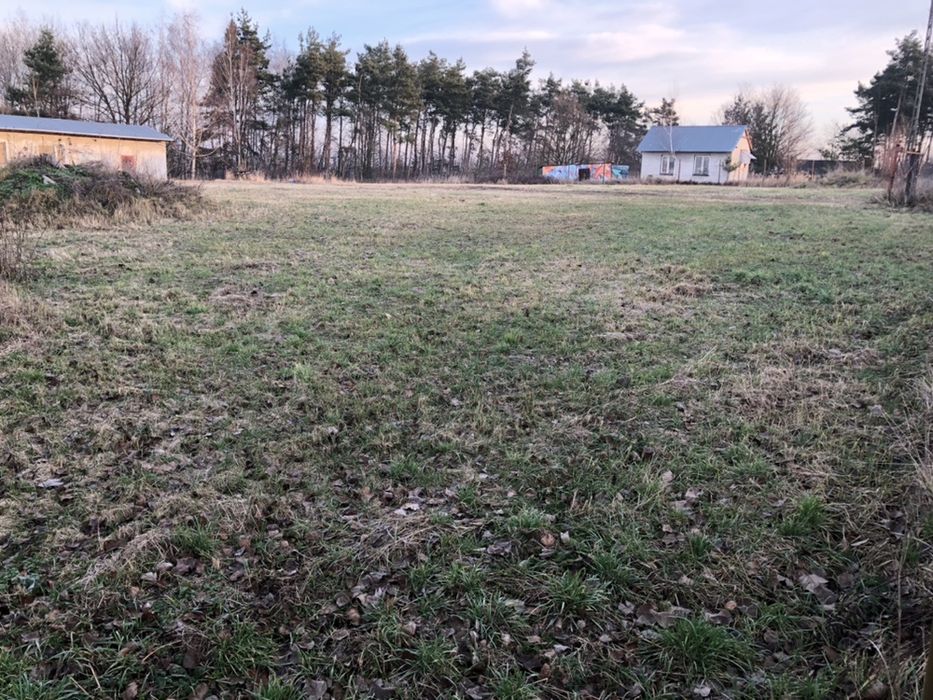 Sprzedam działkę budowlaną  42ary