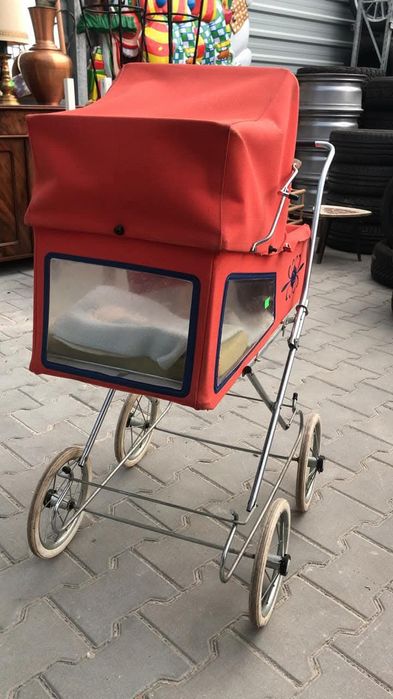 Wózek z czasu PRL dla lalek