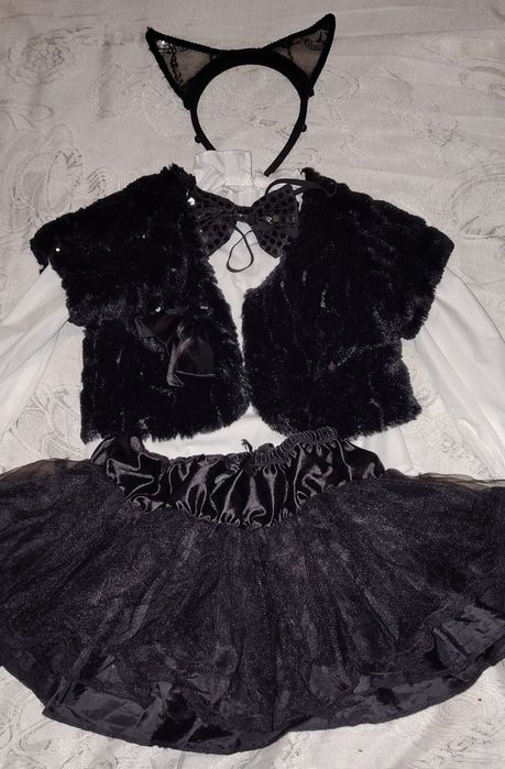 Продам костюм кошики на 3-6 лет