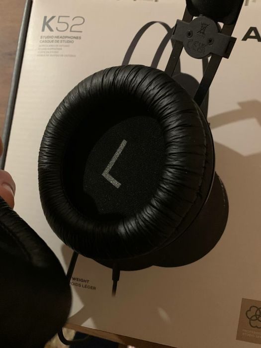 Студійні навушники AKG K52