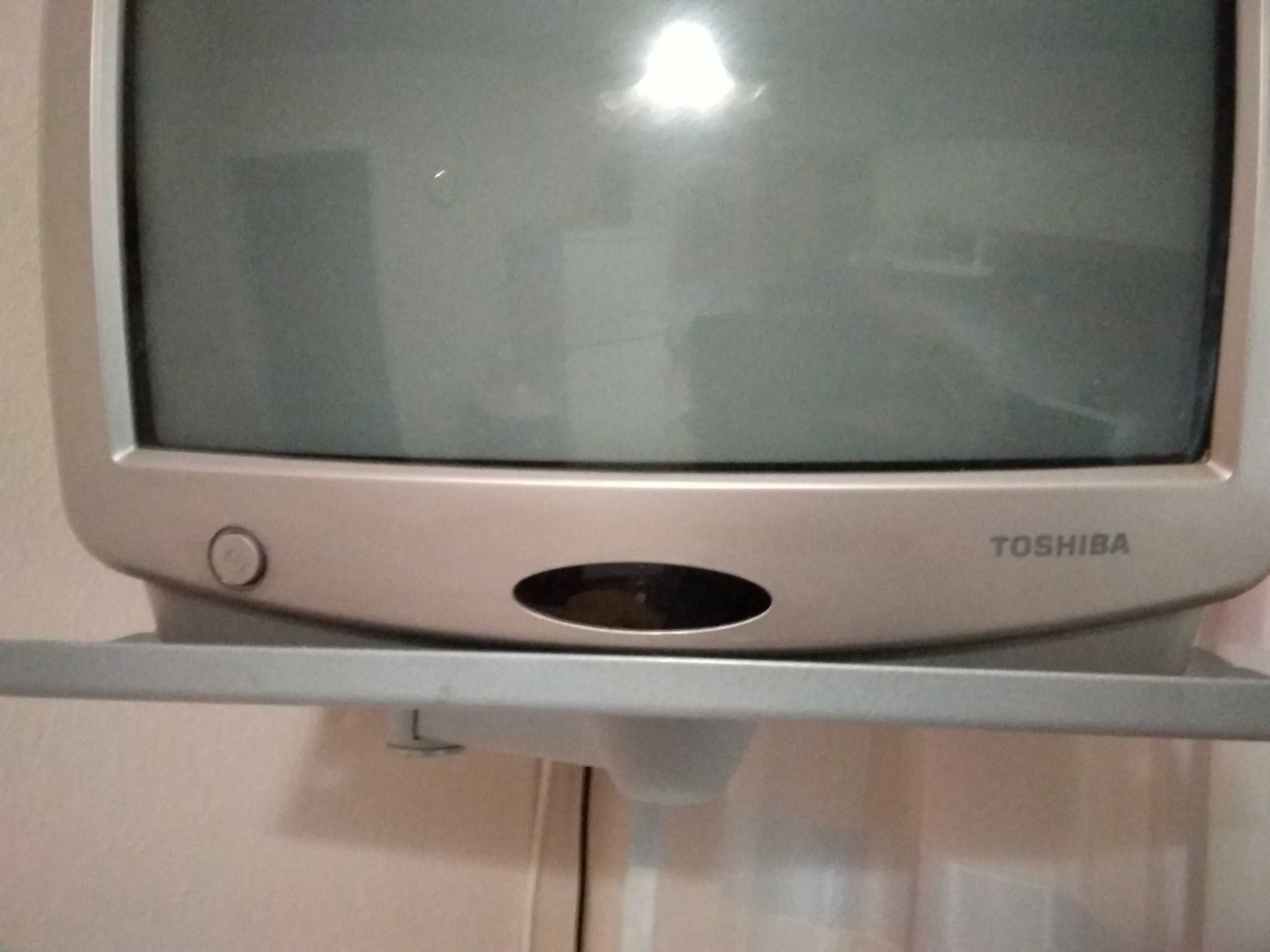 Маленький телевизор TOSHIBA (36см 14