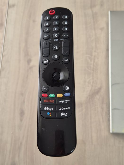 Telewizor LG70UM7450PLA pilot aktywny-70 cali
