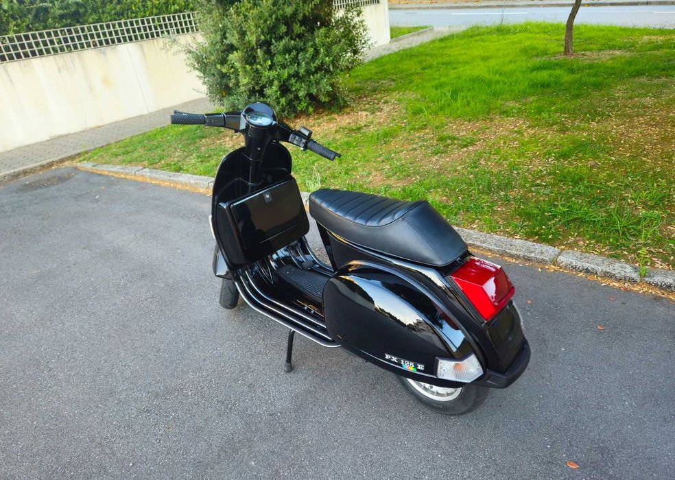 Vespa Piaggio PX 125 Restaurada