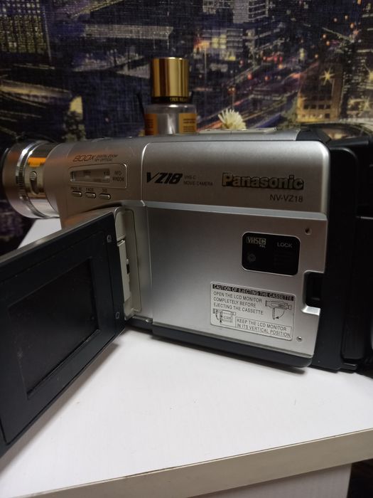 Продам відеокамеру Panasonik