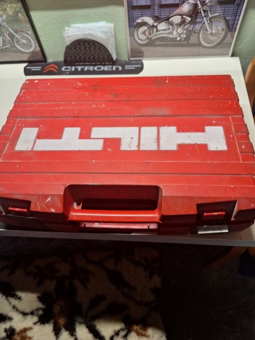 Wkrętarka Hilti z 2 bateriami
