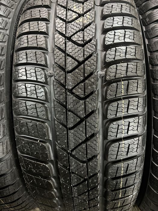 225/45/19 R19 Pirelli Sottozero 3 RSC 4шт нові зима