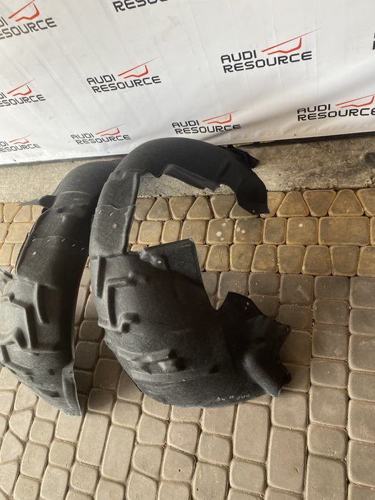 Підкрилок локер пильник Audi A4 B8 08-12 рік Подкрылок  войлок
