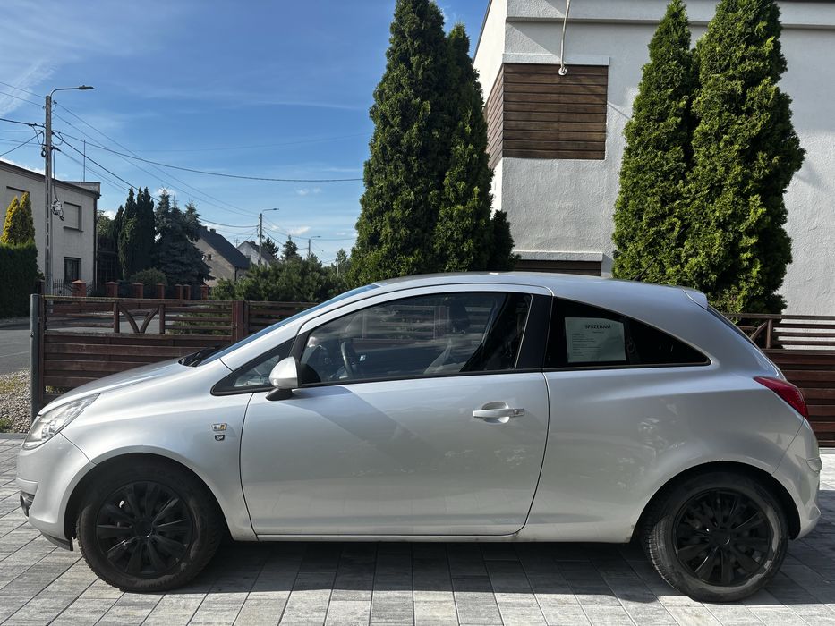 Opel Corsa D 1.3Cdti 2010r