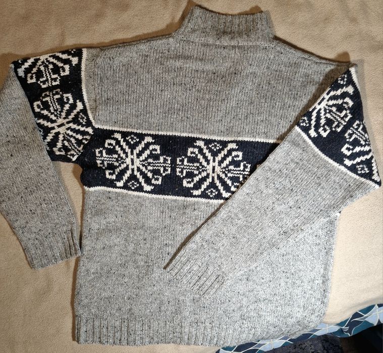 Camisola malha em lá nova xl
Xxl n 52-56
Pvp 39 eur
Para desocupar