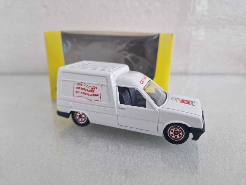 Renault Express SOLIDO.  С тампом 1789-1989. Машинка 1:43 с коробкой редкая