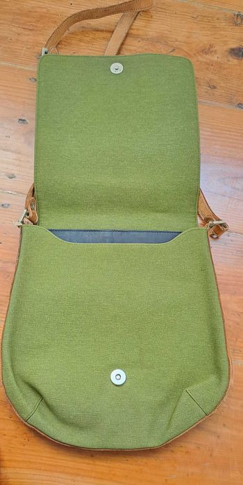 Mala tiracolo verde Zara