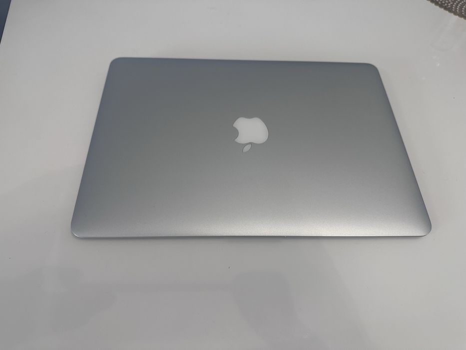 Macbook Air 13, Stan idealny, i5, 8gb ram, 128 gb dysk.