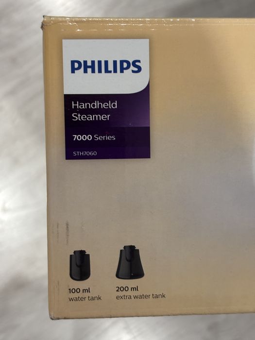Відпарювач Philips - Handheld Steamer 7000 series; STH7060