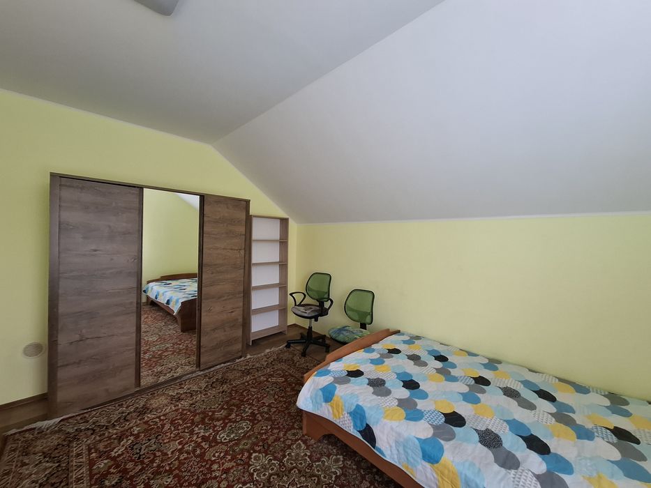 Буча. Сучасний будинок з ремонтом