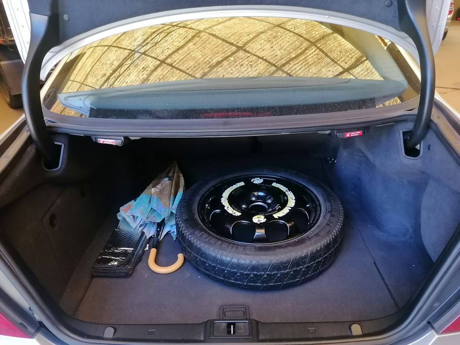 Mercedes E270 em ótimo estado