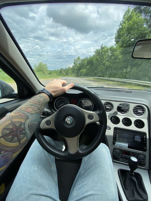 Автомобіль Alfa Romeo 159 1.9D