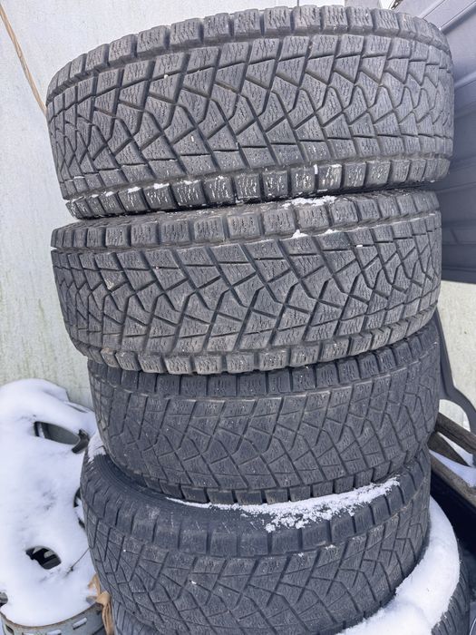 BRIDGESTONE Blizzak DM-V2 255/70R15  111S