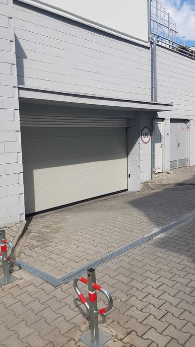 Miejsce postojowe-Jezyce ul.Koscielna