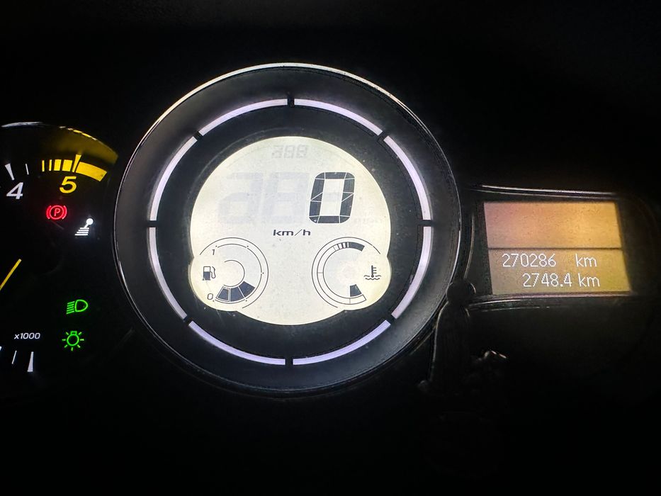 Renault Megane Bose 0000