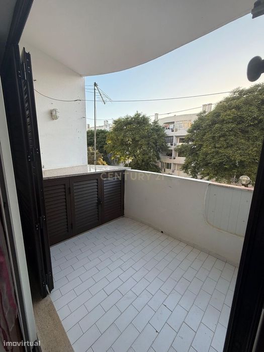 Apartamento T1 em Albufeira e Olhos de Água com Varanda