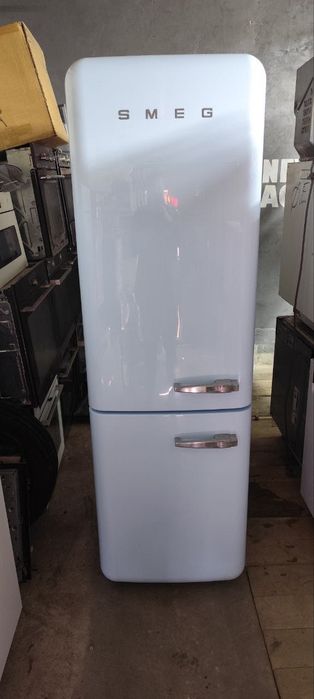 Холодильник SMEG