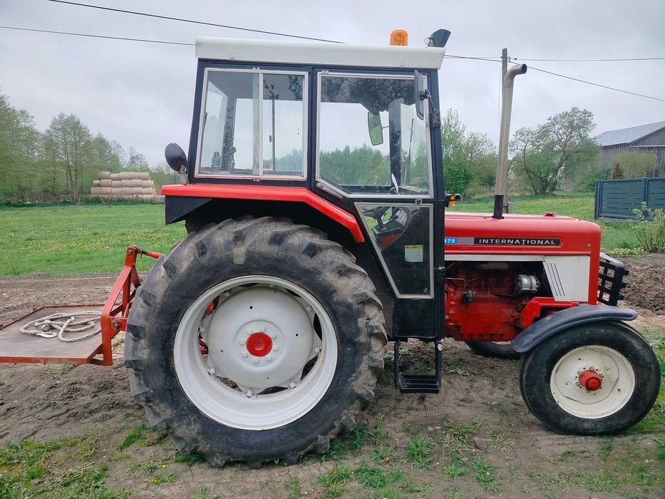 International 475