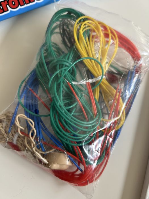 Gra elektroniczna do nauki podstaw elektroniki