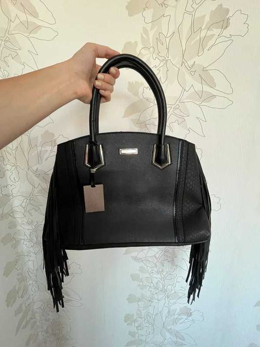 torebka na ramię River Island z frędzlami