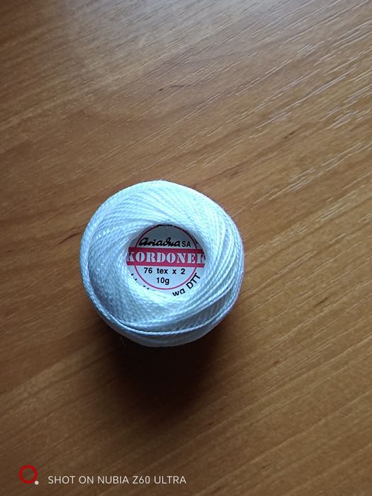 Kordonek biały..