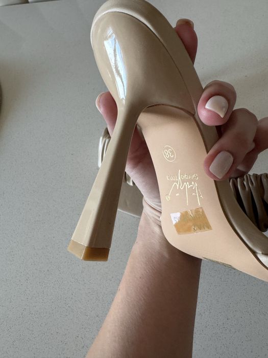 Мюлі 38 розмір беж