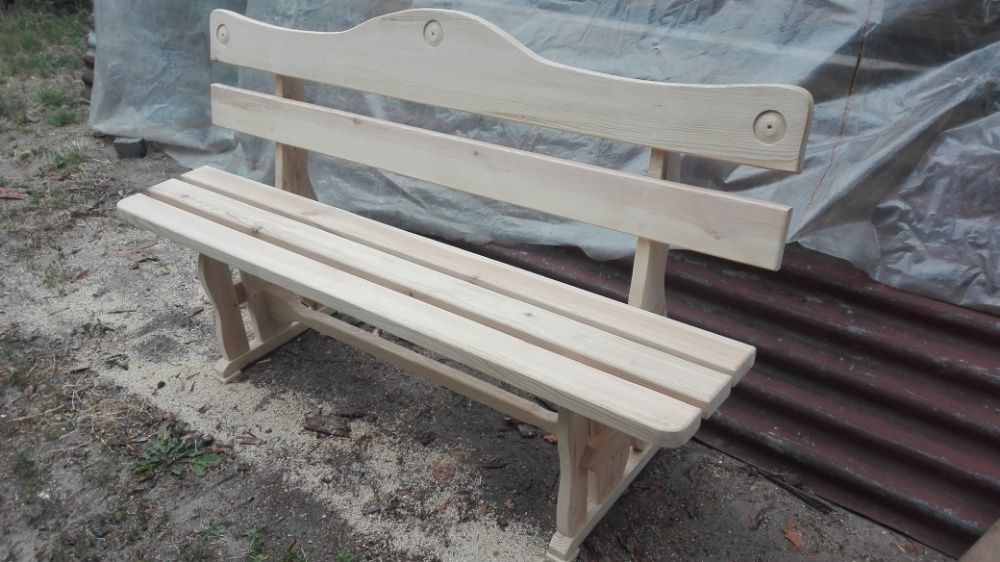 Zdobiona Ławka Ogrodowa