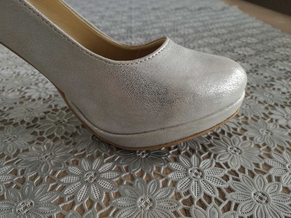 Buty szpilki 36  srebrne
