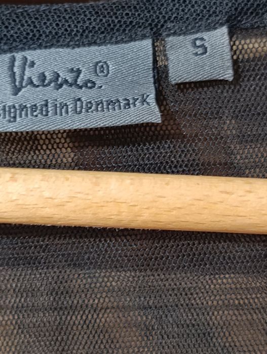 Nowa piękna czarna narzutka rozmiar S-M wymiary na fotkach.