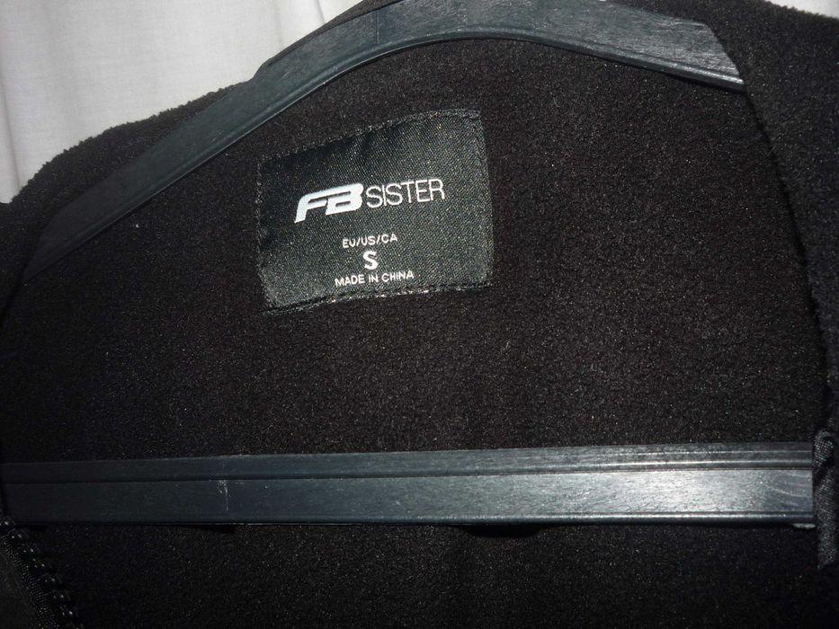 Casaco FB Sister S: 1 euro