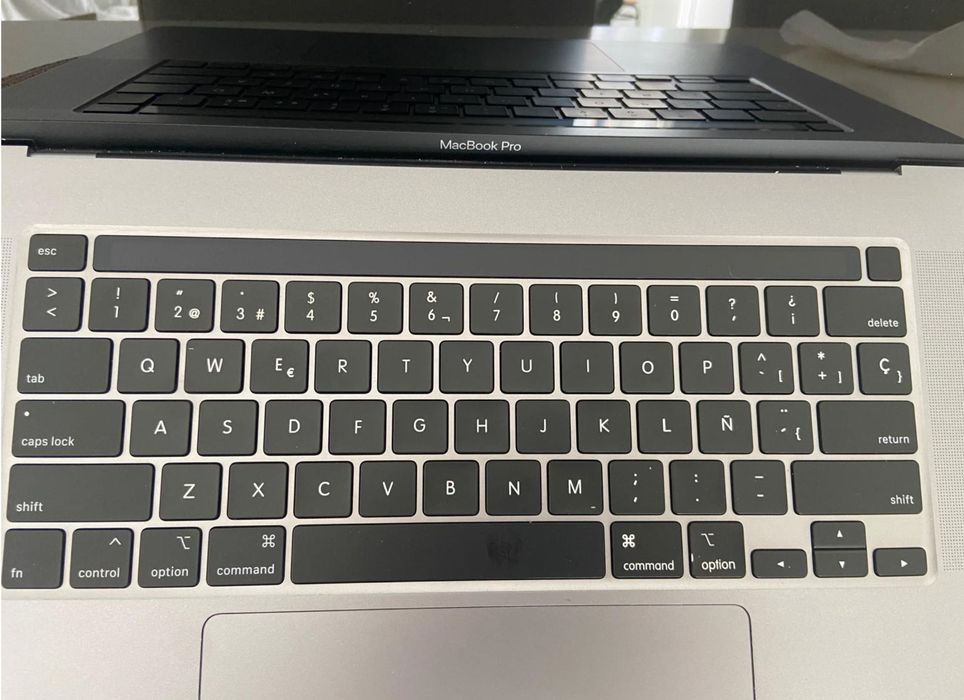 MacBook Pro 16" 2019, Core i9, 16 GB RAM, 1 TB SSD64752247966082124