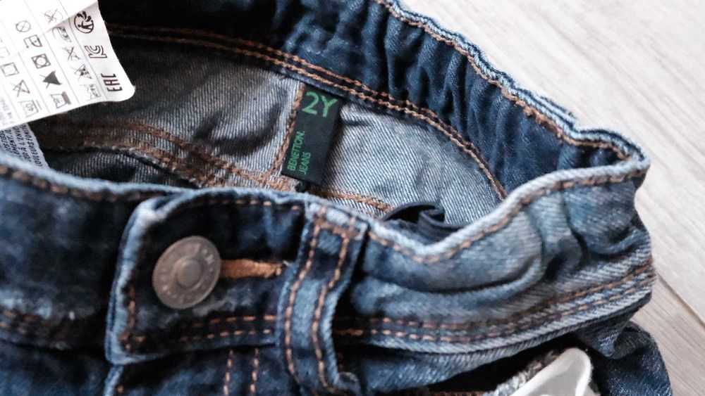 Zestaw Benetton: bluza i jeansy