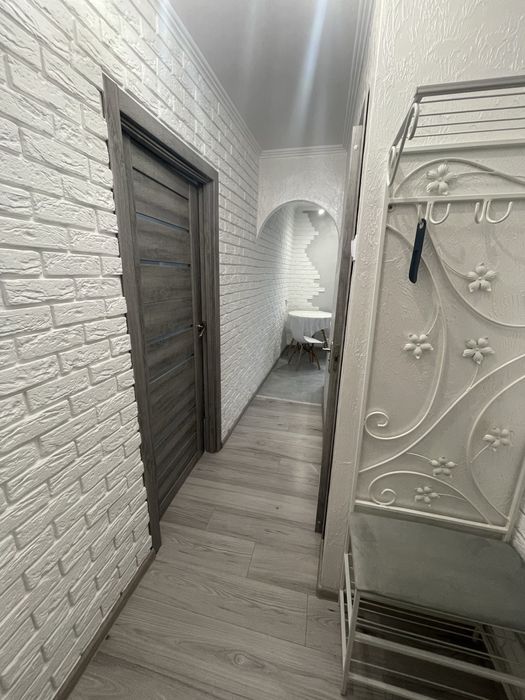 Продам 1 км.квартиру центр,вул.Грушевського 7 ,власник