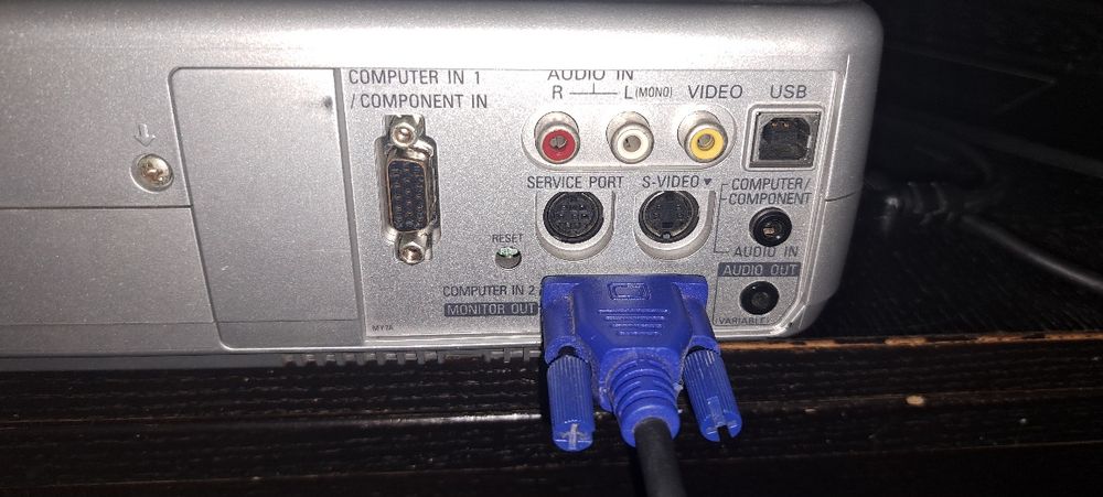 Projektor Sanyo plc-xu 41
