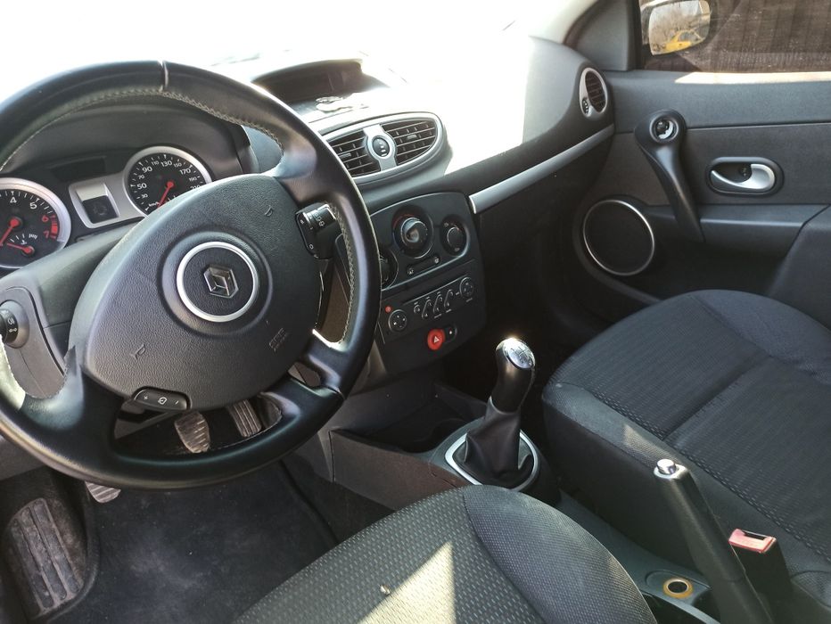 Срочно продам авто Renault  clio
