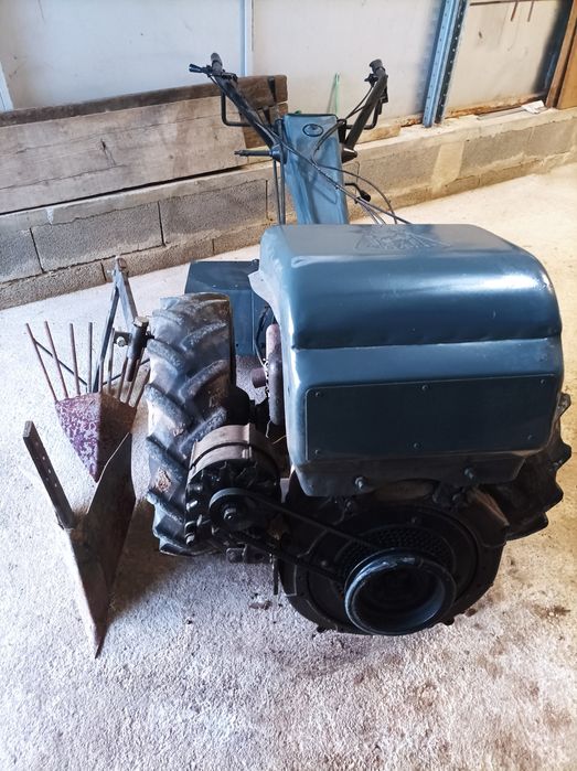 Motocultivador com frese