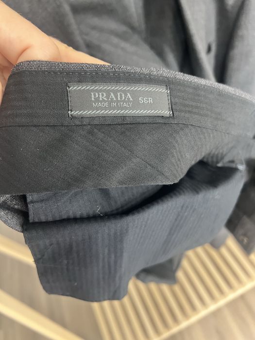 Чоловічий костюм Prada