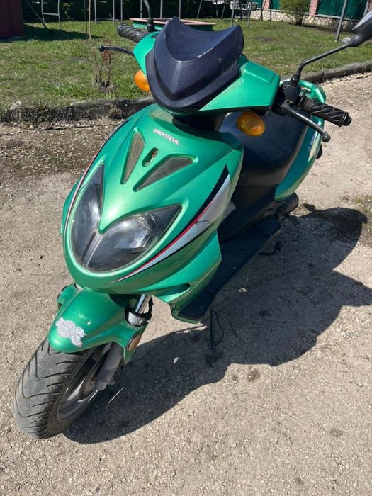 Скутер, мопед двомісний