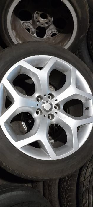 Резина275 45 20 305 40 20 наBMW. х-5.