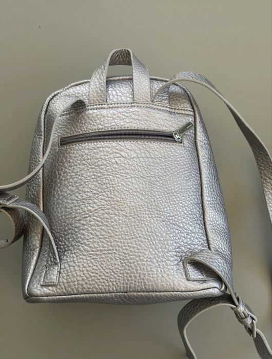 Mochila Prateada da Parfoid
