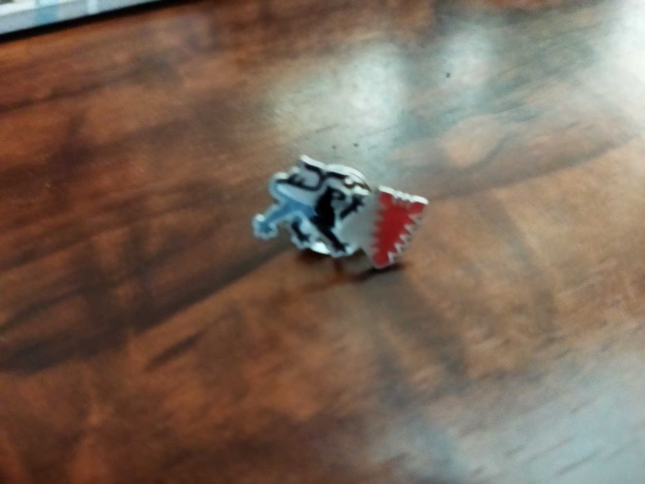 Pins e crachás de lapela