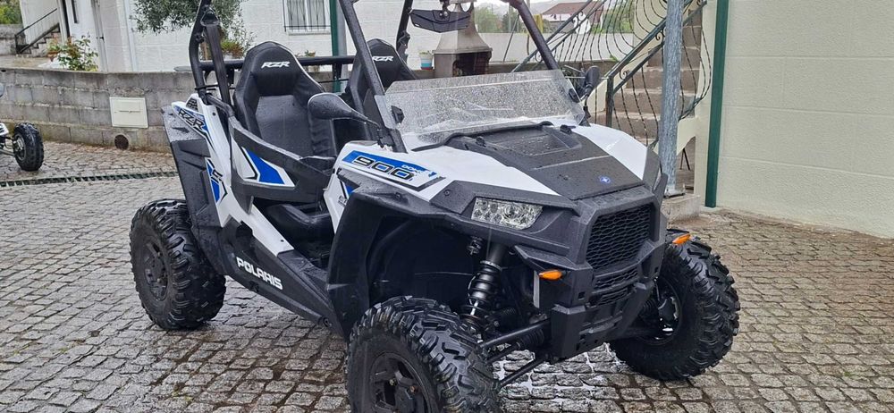 Vende-se Polaris RZR 900