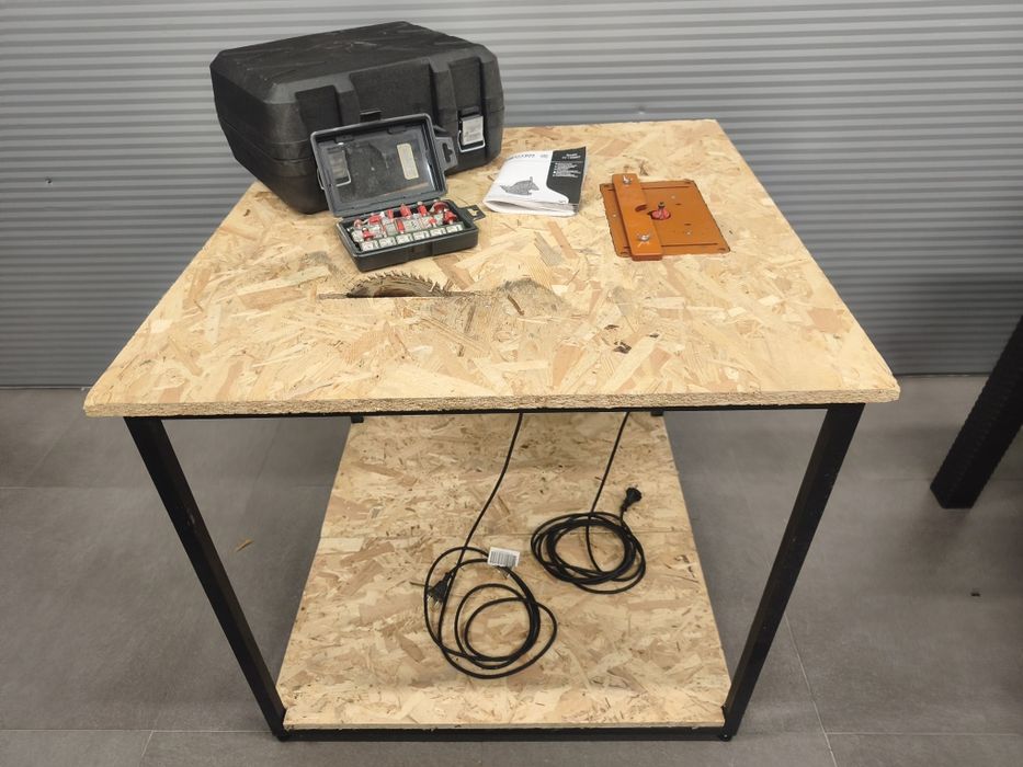 Mesa com tupia e serra Dexter com guias